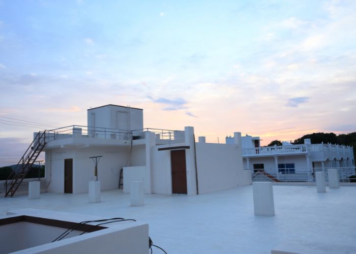Balcony photo 8