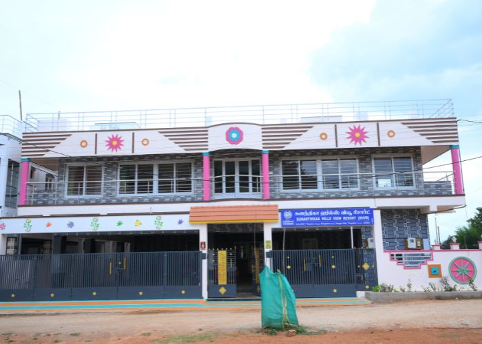 Entrance photo 3