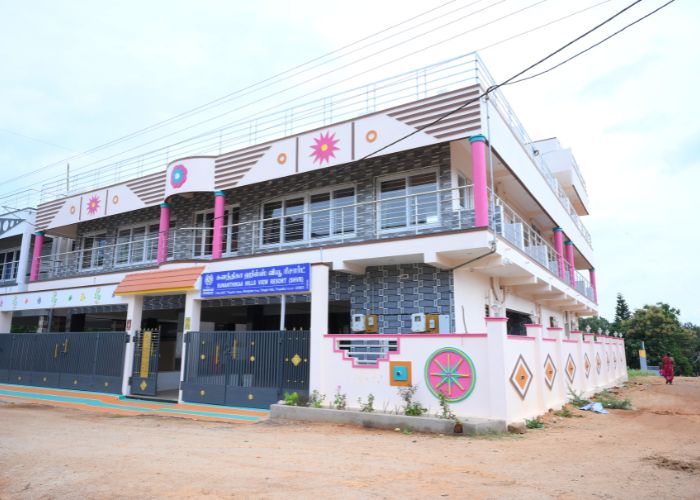 Entrance photo 5