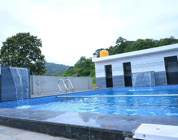 Swimming Pool photo 3